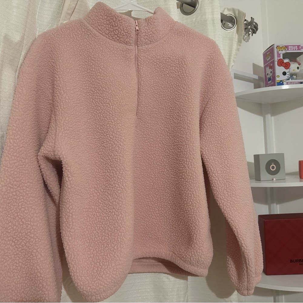 Pink fuzzy sweater 💗